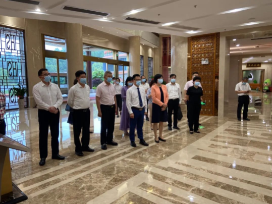 衍生動態(tài)丨省委統(tǒng)戰(zhàn)部副部長、省工商聯(lián)黨組書記陳麗文蒞臨衍生健康醫(yī)藥產(chǎn)業(yè)園調(diào)研參觀